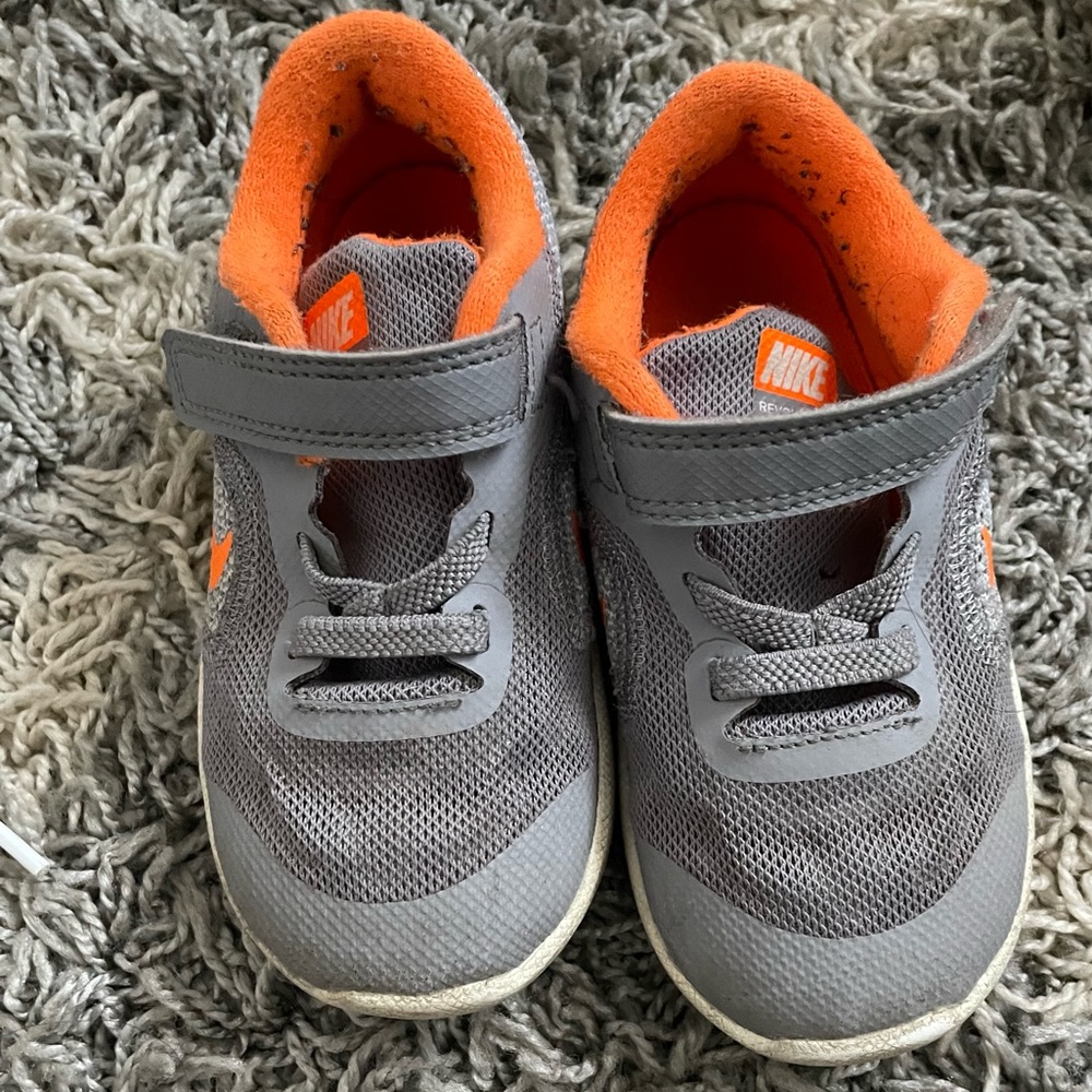 Nike sneakers unisex